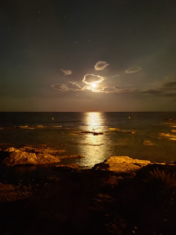 Llançà coast with the moon
